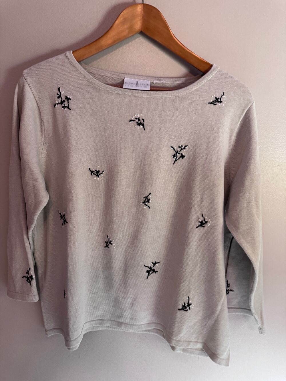 First Issue Liz Claiborne Women's Floral Embroidered Knit Sweater 3/4 Sleeve